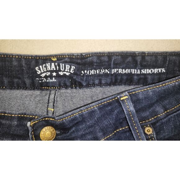 Signature by Levi Strauss Modern Bermuda Womens Shorts 22 - Picture 5 of 6